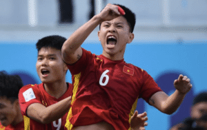 Cổ động viên Đông Nam Á trên khán đài ASEAN Cup